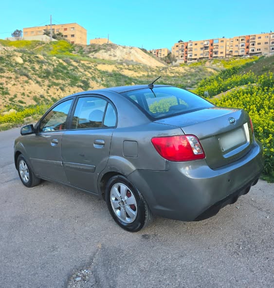 كيا ريو 2011 - صورة 2