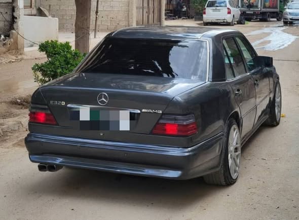 مرسيدس E300 1990 - صورة 2