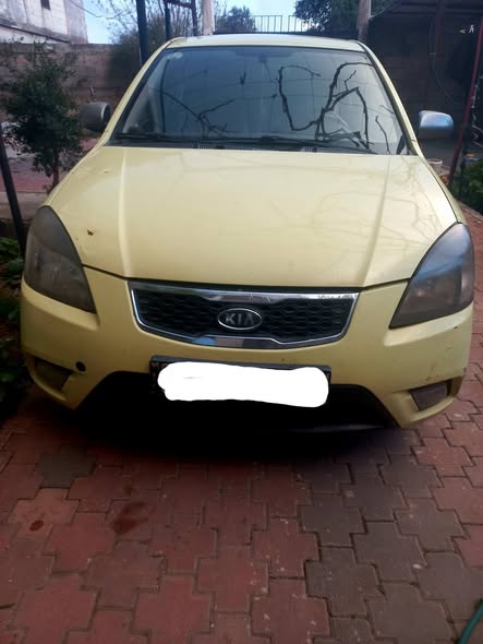 كيا ريو 2011 - صورة 1