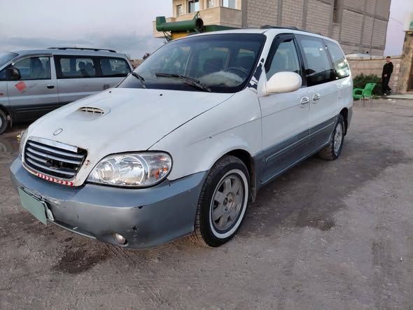 كيا كرنفال 2001 - صورة 4