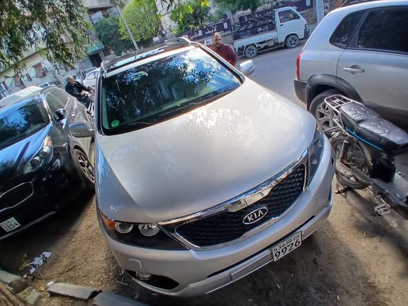 كيا سورينتو 2012 - صورة 1