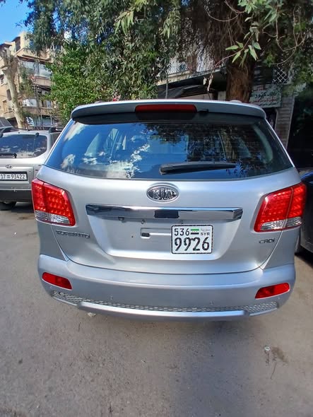 كيا سورينتو 2012 - صورة 2