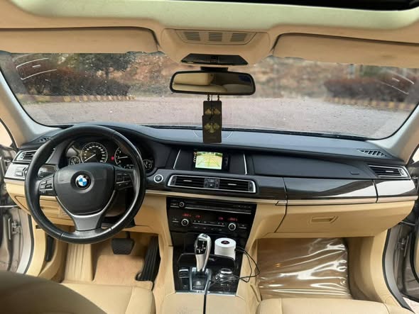 بي إم دبليو 750Li 2014 - صورة 5
