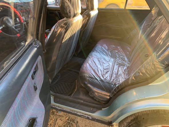 مازدا 323 1993 - صورة 3