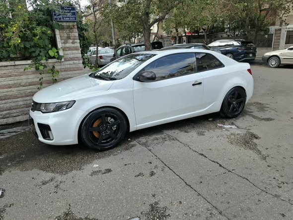 كيا فورتي 2011 - صورة 4