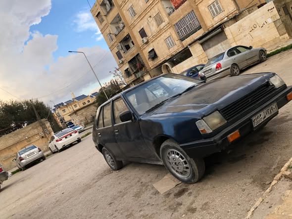 ميتسوبيشي كولت 1983 - صورة 2