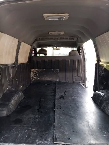 هيونداي ستاركس 1999 - صورة 3