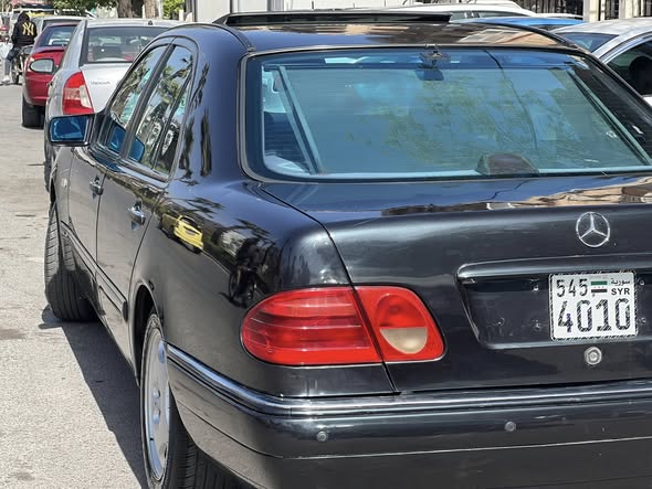 مرسيدس E 320 1998 - صورة 3