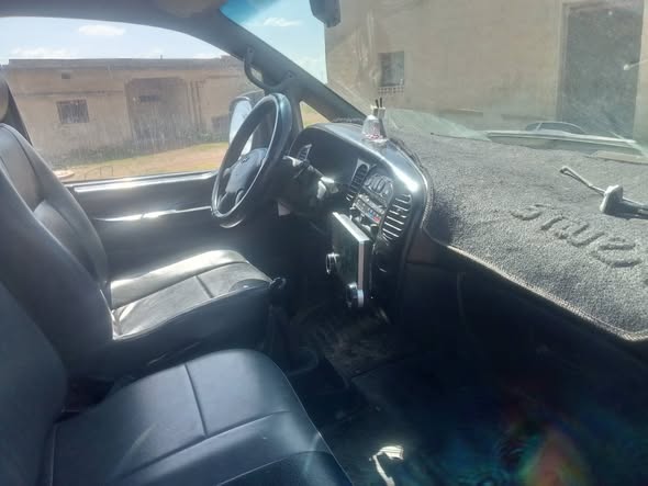 هيونداي H-1 2003 - صورة 5