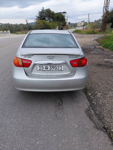 هيونداي أفانتي 2008 - صورة 2