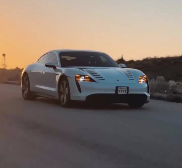 بورش تايكان 2022 - صورة 2