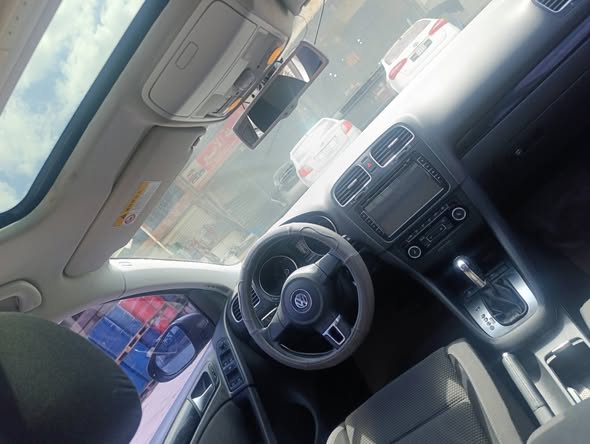 فولكس فاجن غولف 2012 - صورة 2