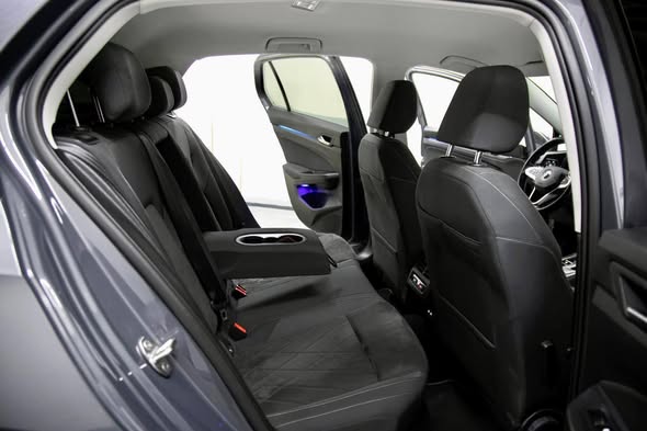 فولكس فاكن كولف 2021 - صورة 4