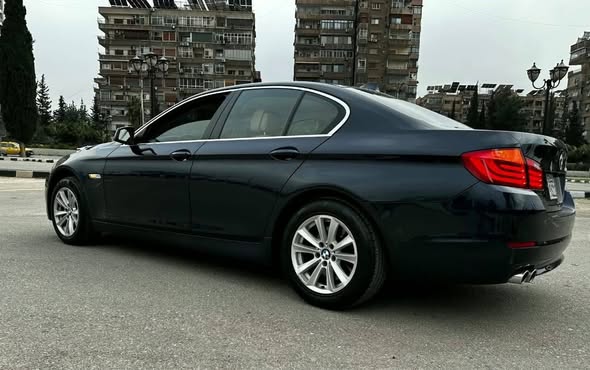 بي إم دبليو 5 Series 2011 - صورة 4