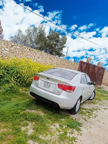 كيا سيراتو 2013 - صورة 1