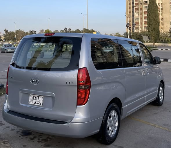 هونداي H-1 2010 - صورة 4