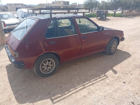 ميتسوبيشي 1200 1983 - صورة 3