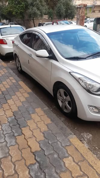 هيونداي الينترا 2012 - صورة 2