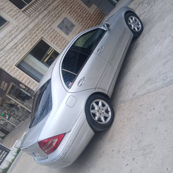 مرسيدس سي 2002 - صورة 4