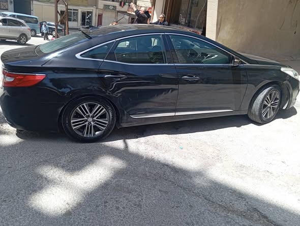 هيونداي ازيرا 2011 - صورة 4