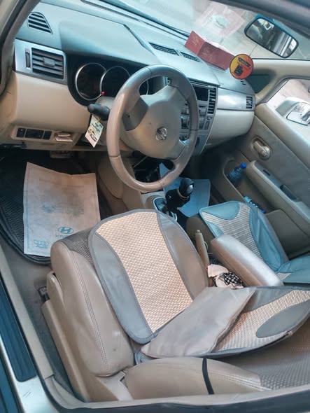 نيسان تيدا 2008 - صورة 4