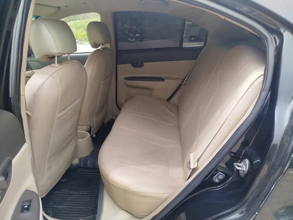 هيونداي فيرنا 2007 - صورة 5