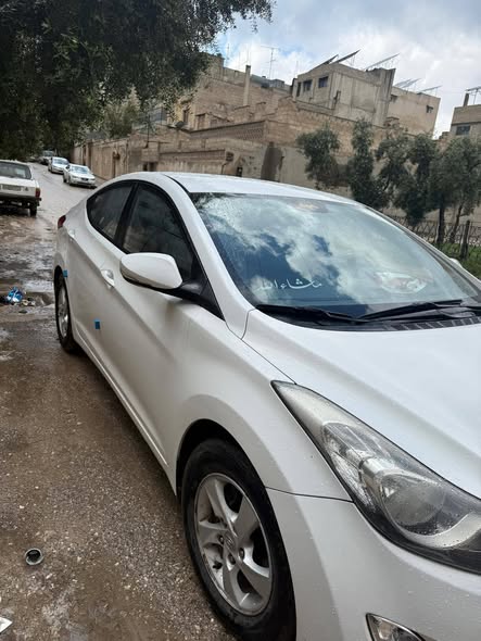 هيونداي إلنترا 2012 - صورة 1