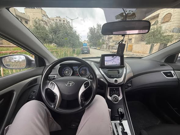 هيونداي إلنترا 2012 - صورة 5