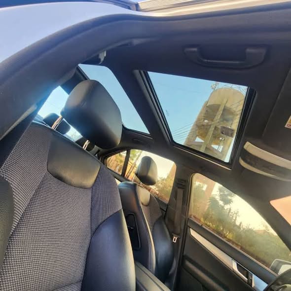 مرسيدس C200 2012 - صورة 3