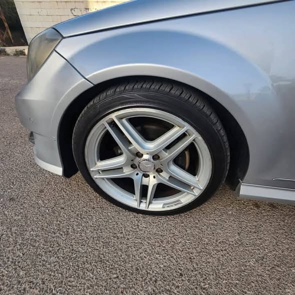 مرسيدس C200 2012 - صورة 5