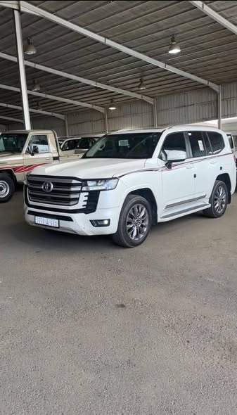 تويوتا لاندكروز 2022 - صورة 4