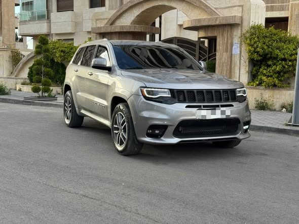 جيب جراند شيروكي 2019 - صورة 1