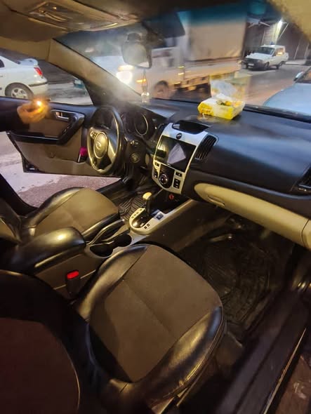 كيا فورتي 2010 - صورة 3