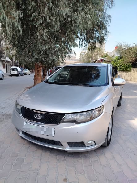 كيا فورتي 2009 - صورة 2