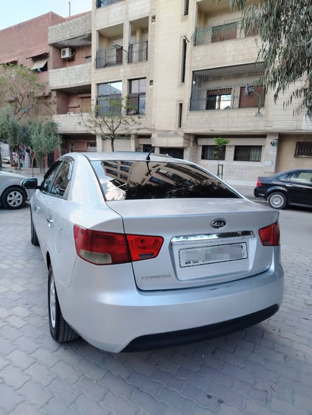 كيا فورتي 2009 - صورة 5
