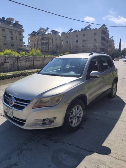 فولكس فاجن تيغوان 2011 - صورة 1