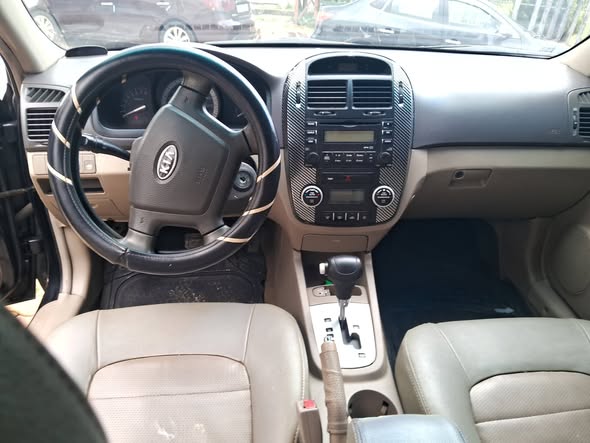 كيا سيراتو 2007 - صورة 1