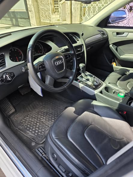 أودي A4 2012 - صورة 4