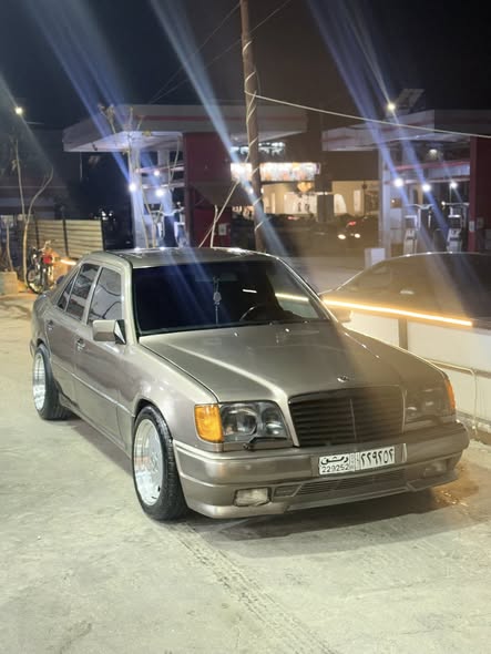 مرسيدس 200 1990 - صورة 4