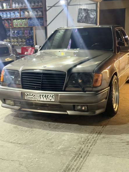 مرسيدس 200 1990 - صورة 5