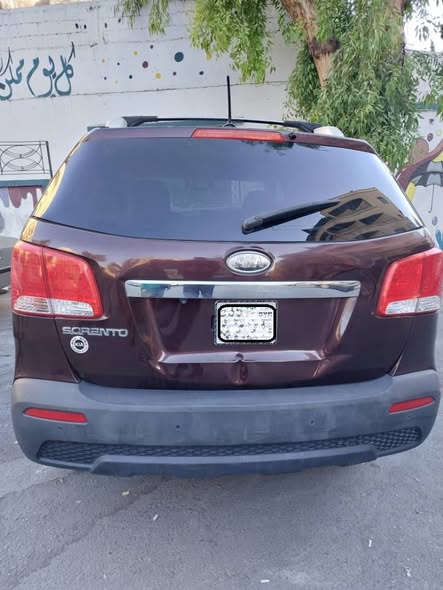 كيا سورينتو 2012 - صورة 2