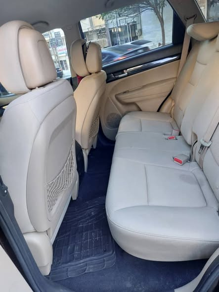 كيا سورينتو 2012 - صورة 3