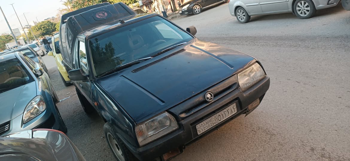 سكودا بيك أب 1995