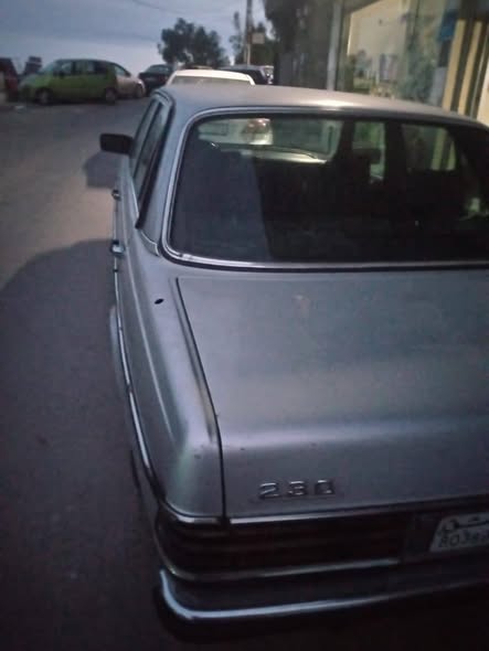 مرسيدس 230 1978 - صورة 2