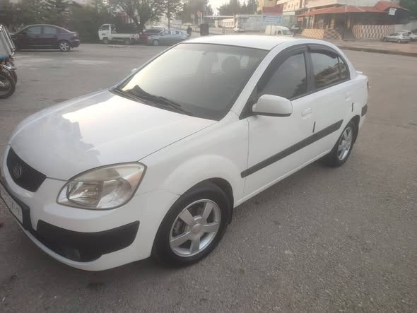 كيا ريو 2003 - صورة 3