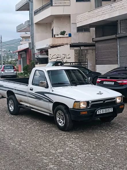 تويوتا هايلوكس 1991 - صورة 2