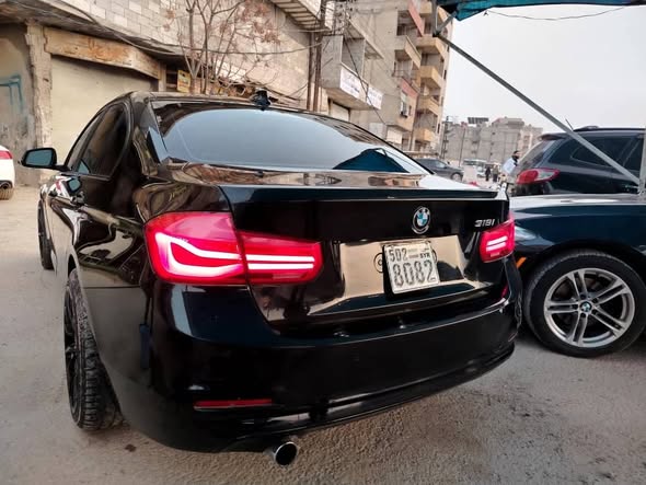 بي إم دبليو 318i 2016 - صورة 4