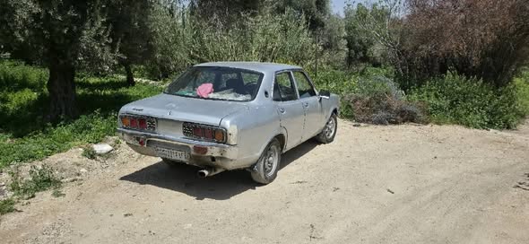 دودج كالنت 1975 - صورة 3