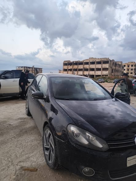 فولكس فاجن جولف 2010 - صورة 1