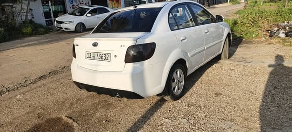 كيا ريو 2011 - صورة 1